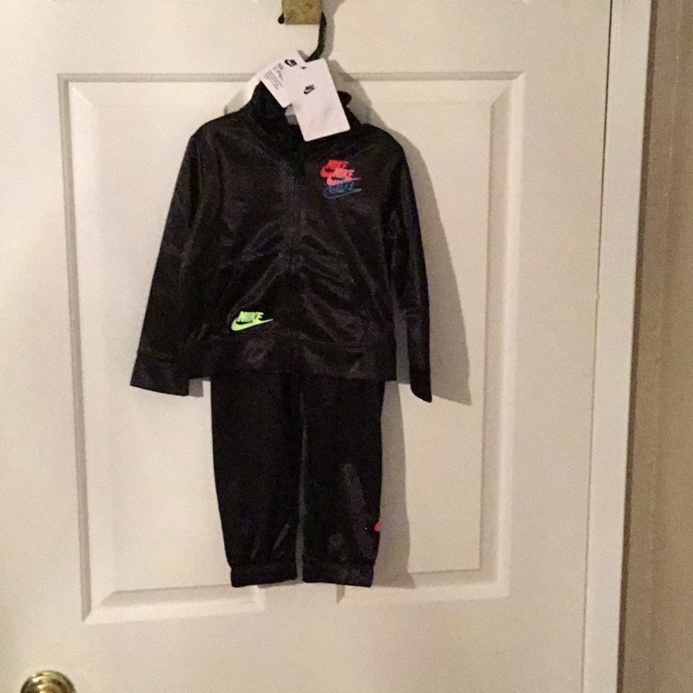 Nike 2- Piece Set